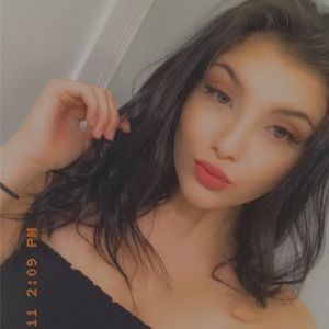 Meet your Posher, Brianna